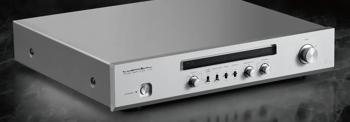 LUXMAN E-07
